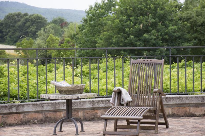 Agriturismo Scuderie Della Contea Sutri Bagian luar foto